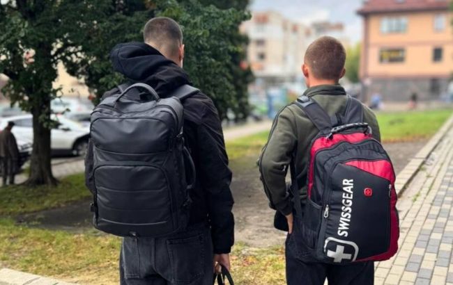 Україна повернула з окупації двох 18-річних хлопців, яких РФ хотіла відправити на війну