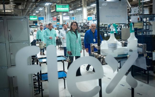 Свириденко про атаку на завод Flex у Мукачеві: ворог вирішив "звільнити" від кавомашин