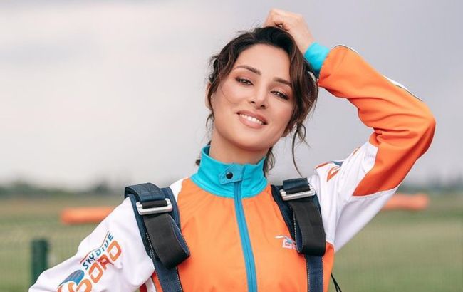 Мне все равно на эти розы: участник "Холостячки 2" пояснил свое поведение на экстремальном свидании с Огневич