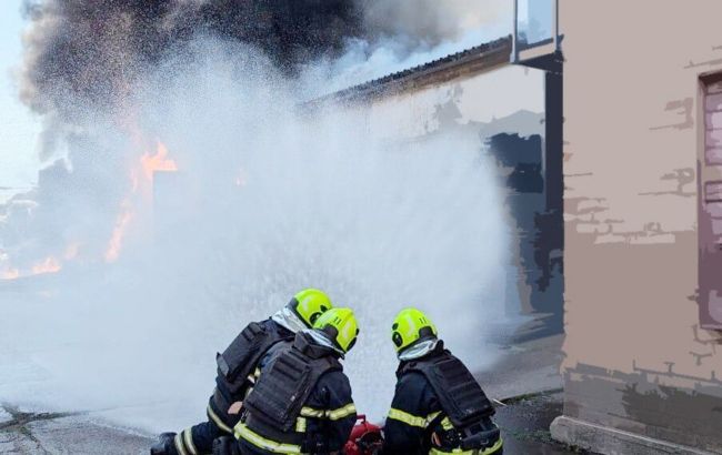 У Кривому Розі внаслідок атаки РФ шість поранених, серед них рятувальники