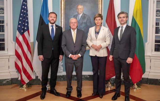 Обговорювали Україну. Келлог зустрівся з главами МЗС і послами низки країн