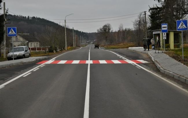 В Ровенской области отремонтировали одну из самых плохих дорог региона