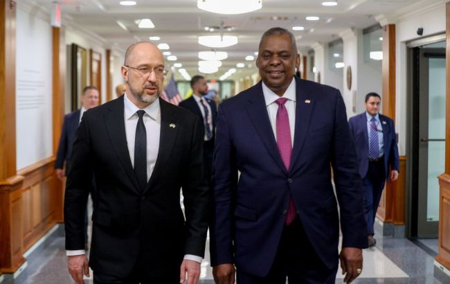 Шмыгаль призвал передать Украине F-16 на встрече с главой Пентагона