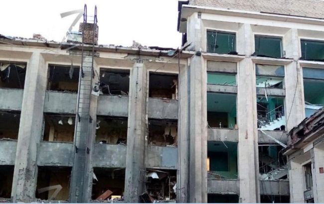 Центр окупованого Донецька обстріляли, один із снарядів потрапив у "мерію"