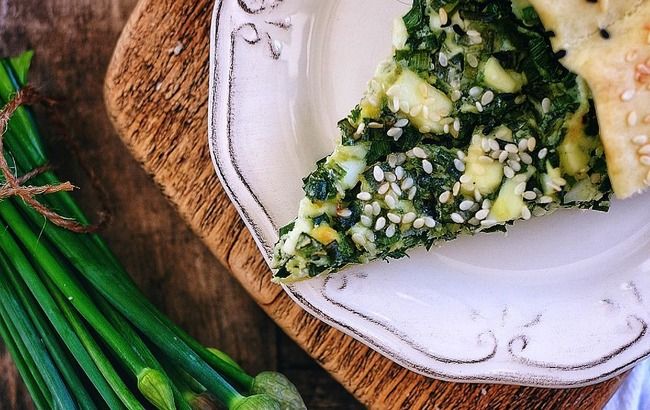 Завтрак без проблем: галета с зеленым луком и творожным сыром