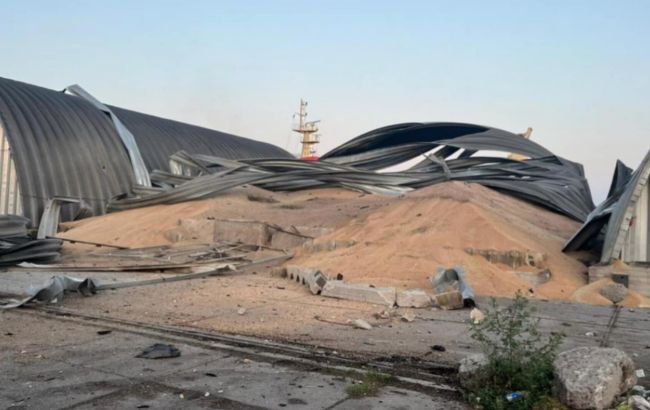 Дрони вдарили по зерну у Рені. Головне про атаку на порт біля кордону з Румунією