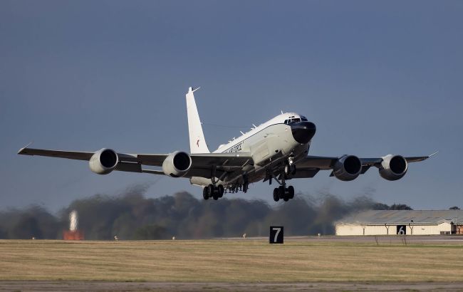 Над Чорним морем зафіксували розвідувальний літак та винищувачі Британії