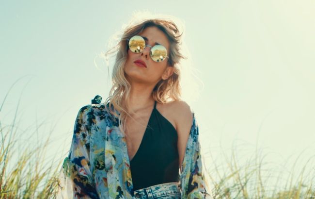 Актуальні джинсові спідниці на осінь-2020: стиліст допомогла з вибором