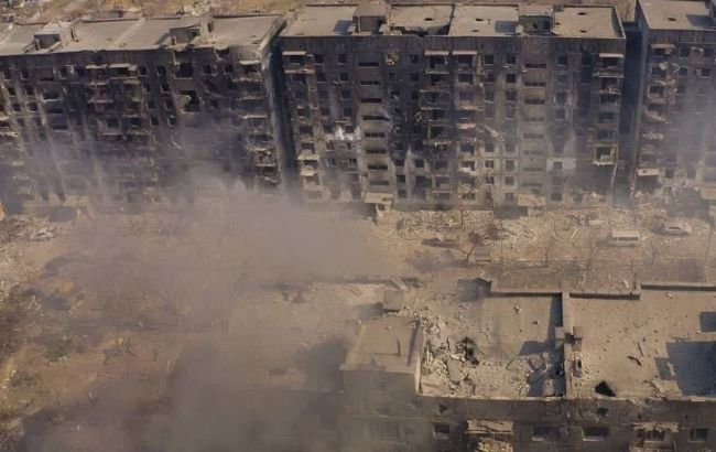 Маскують "табличками". Окупанти розсекретили масштабний цвинтар жертв геноциду під Маріуполем