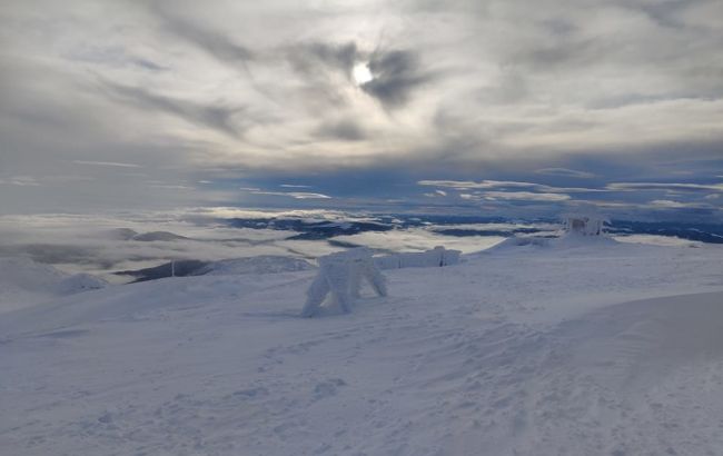 Від походів в гори краще утриматись. В Карпатах сьогодні можливе сходження лавин
