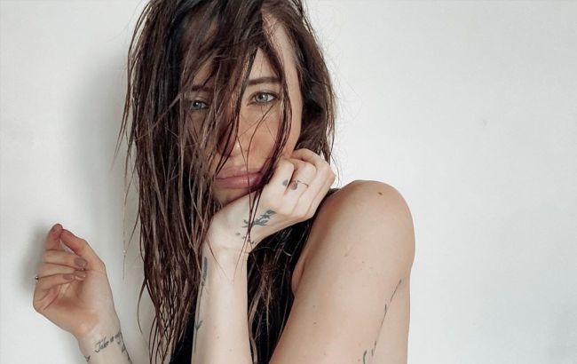 Просто шик: струнка Надя Дорофєєва в крихітному бікіні викликала фурор точеними формами