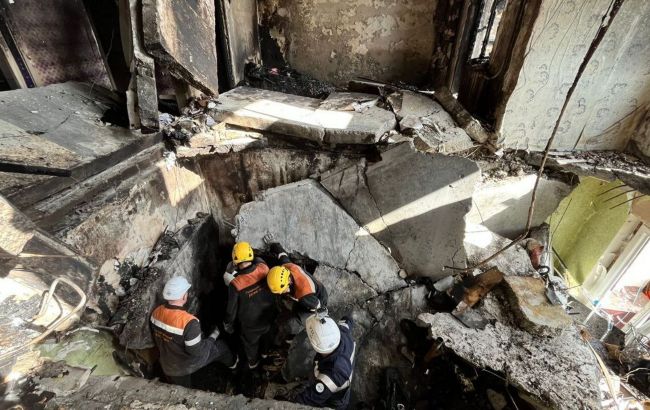 Вибух в Кривому Розі: розбір завалів триває, є поранені