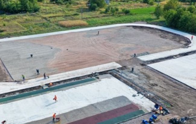 В Апостолово строят новый стадион на месте пустыря