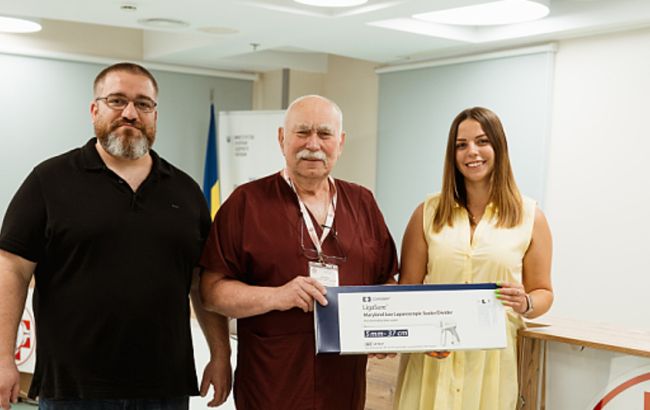 "Охматдет" получил помощь от Фонда Андрея Матюхи: что получила больница