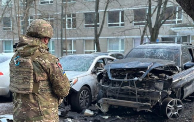 В Одесі прогримів вибух: пошкоджено три автомобілі