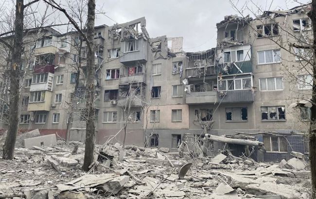 Під завалами у Слов'янську продовжують шукати чотирьох людей