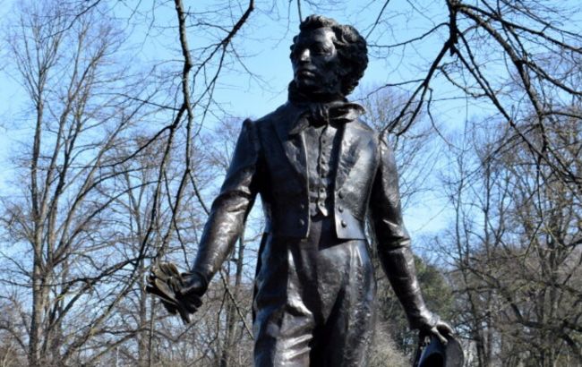 У Ризі вирішили демонтувати пам'ятник Пушкіну до 9 травня