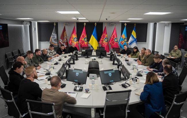 Потреби армії, реформи в ЗСУ й не тільки: Умєров провів зустріч з військовими