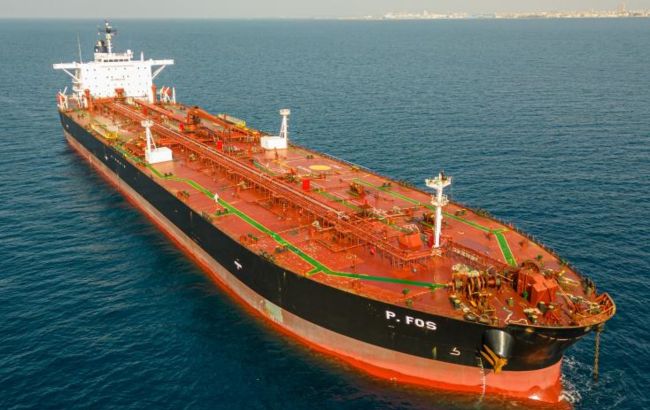 Прямував в Усть-Лугу без прапора: Естонія затримала танкер "тіньового флоту" РФ