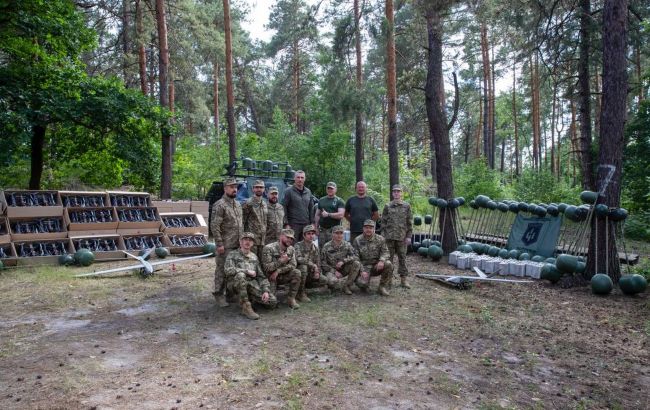 Кличко передав від громади Києва допомогу двом військовим підрозділам: що відомо