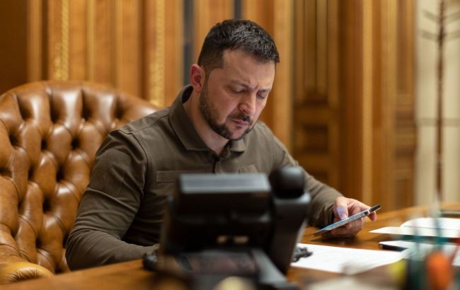 Зеленський обговорив з гендиректором МАГАТЕ наслідки підриву Каховської ГЕС