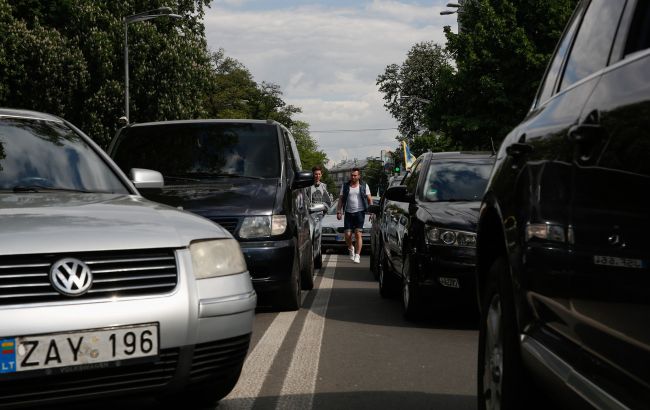 В МВС розповіли про алгоритм дій при продажі та купівлі авто