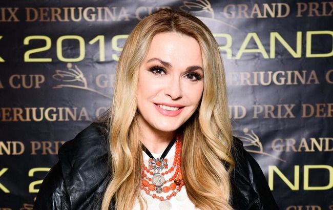 Ольга Сумская похвасталась идеальным макияжем и "новой работой "