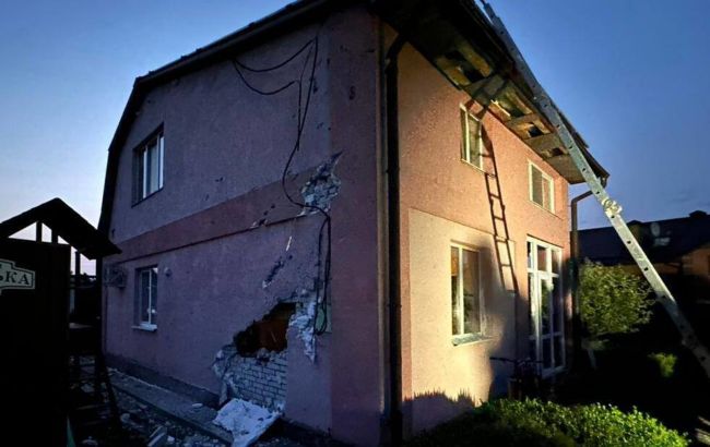 Пошкоджено десятки будинків та авто: на Київщині показали наслідки масованого обстрілу