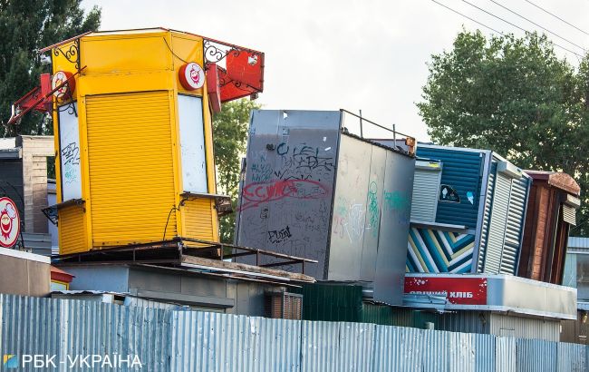 У Києві приберуть МАФи біля станцій метро: в КМДА назвали причину та терміни