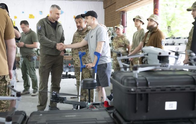 Батальйон "Свобода" отримав майже 2500 дронів різних типів від громади столиці, - Кличко