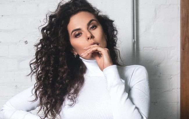 Провокативная Каменских в "хищном" образе и латексе свела сеть с ума