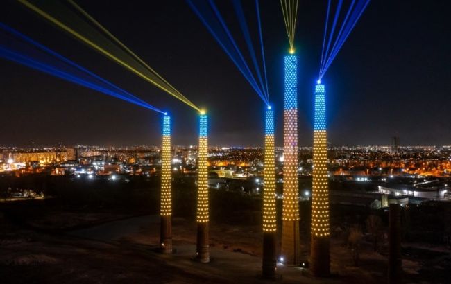 В Днепре создали самый большой украинский флаг, - Филатов