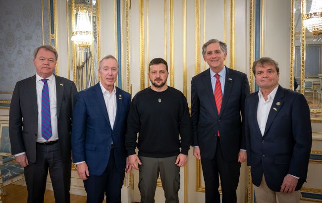 Обговорили оборонні потреби ЗСУ: Зеленський зустрівся з конгресменами США