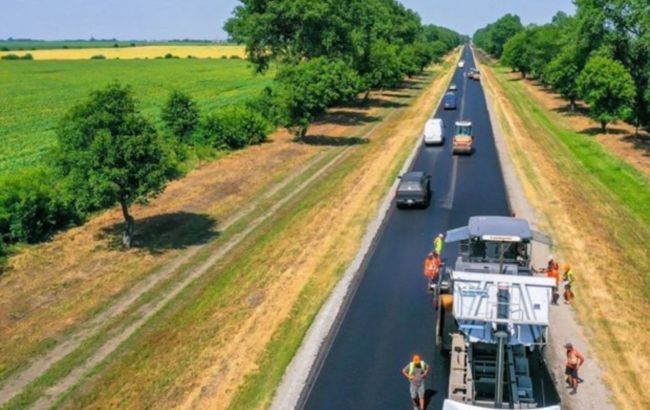 На 25 км трассы из Тернополя в Ивано-Франковск завершился капремонт