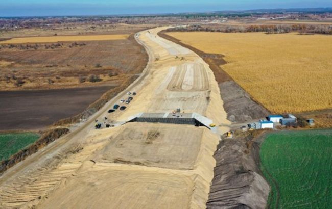 На трассе Н-31 в Днепропетровской области строят 2 моста, 6 развязок и эстакаду