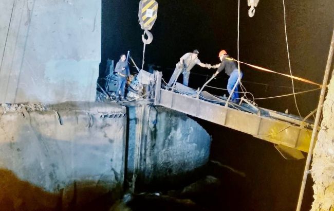 Пришлось взрывать гидросооружения. Последствия обстрела Кривого Рога устраняли всю ночь