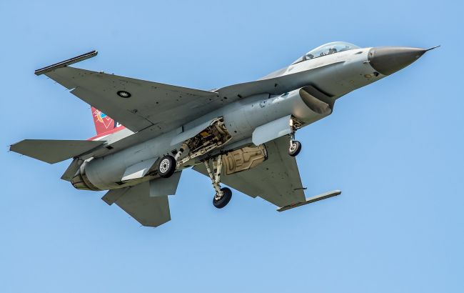 США не планують постачати Україні винищувачі F-16 найближчим часом, - Пентагон