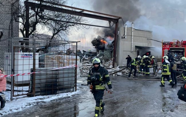 Правоохоронці почали розслідувати вибух у Дарницькому районі Києва
