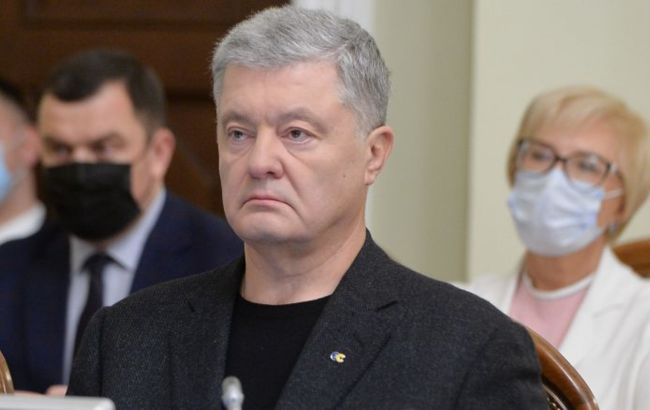 Порошенко закликав збільшити фінансування армії та створити антикризовий штаб