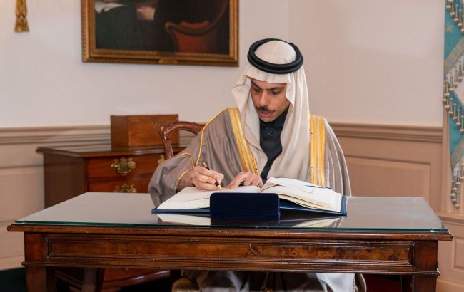 Хотіли б зробити все, щоб зменшити гостроту бойових дій, - глава МЗС Саудівської Аравії