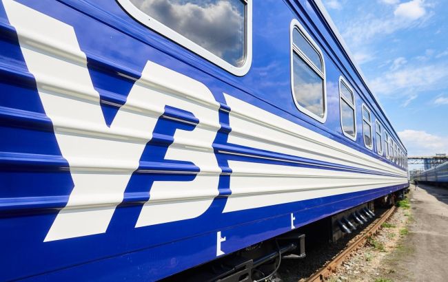 УЗ запустить додаткові рейси з Києва до Ужгорода та Вінниці: графік