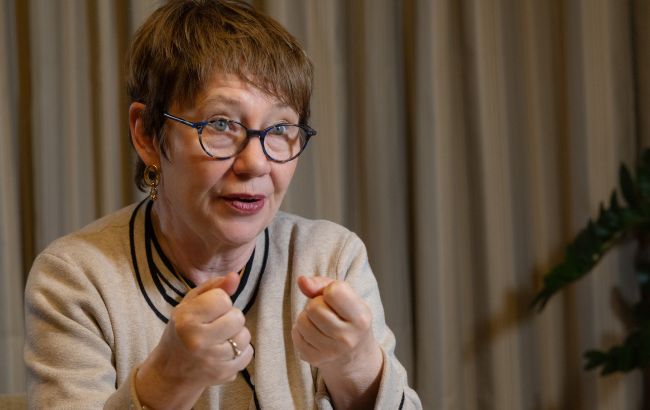 "Укрзалізниця" не має фінансувати пасажирські перевезення за рахунок вантажних тарифів, - ЄБРР