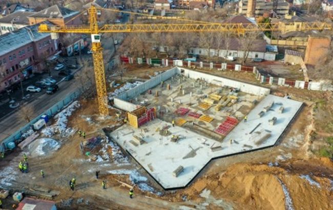 В Кривом Роге "с нуля" строят современный бассейн