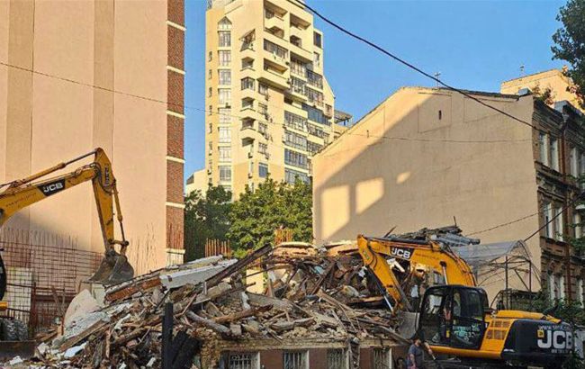 В Киеве снесли историческое здание. Полиция открыла производство