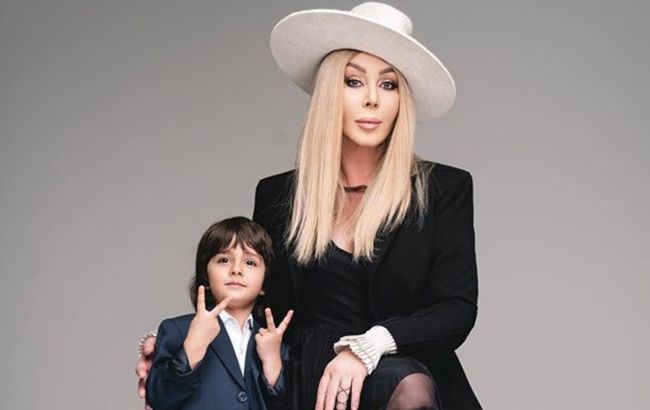 Копія тата: молодший син Ірини Білик зачарував посмішкою на милому фото