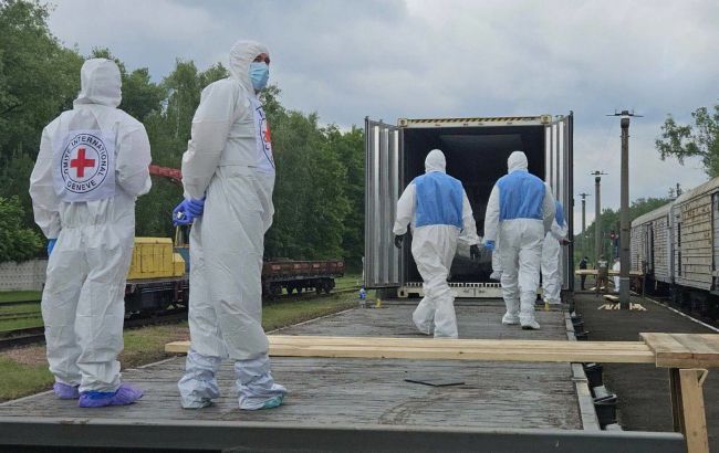 СБУ показала ексклюзивне відео повернення тіл полеглих захисників