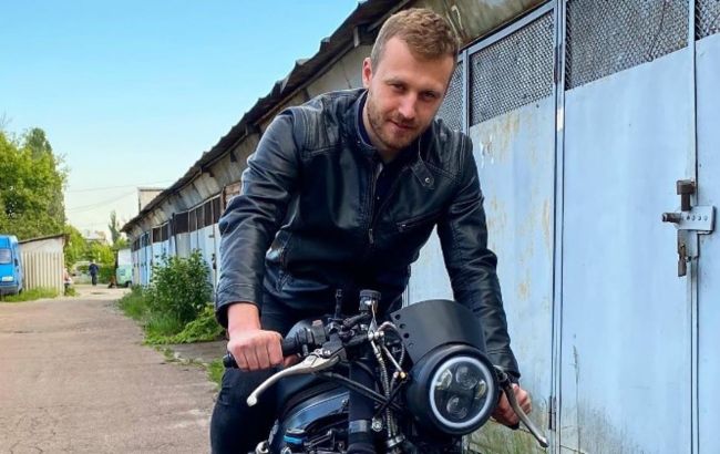 Нардеп із Дніпропетровської області ганяє на авто, яких немає у декларації про доходи