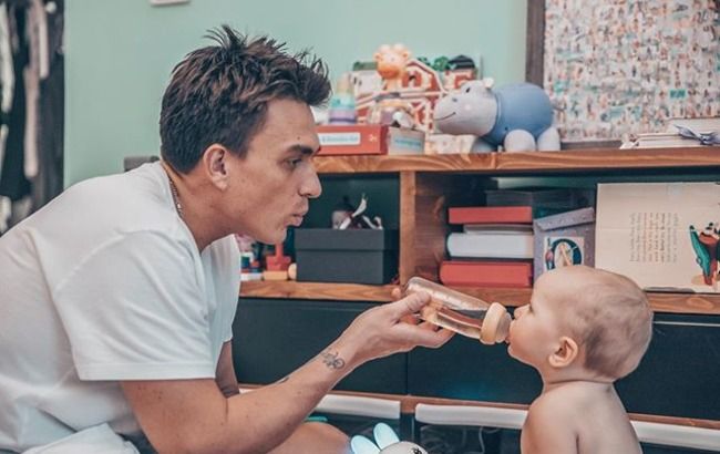 "Божевільний" тато: Влад Топалов потішив веселим фото з маленьким сином