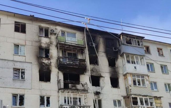 В один "квадрат" трижды за неделю. В Северодонецке из-за обстрела повреждены 9 домов