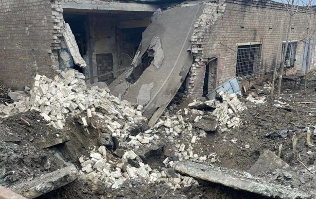 Ракетний удар по Запоріжжю: з'явилось фото наслідків